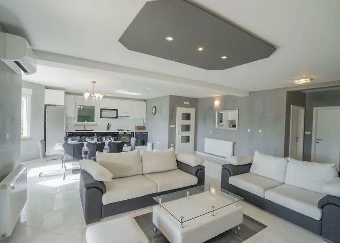 Villa Six Brothers Juricici