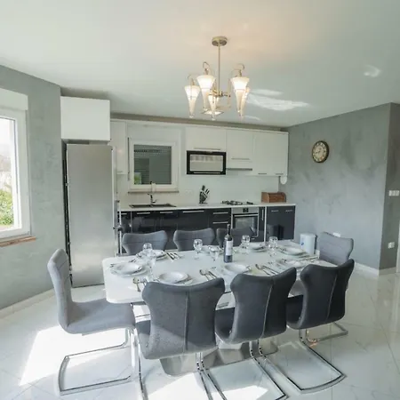 Six Brothers Villa *