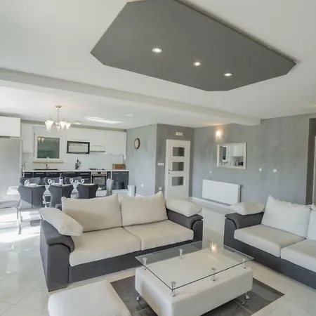 Villa Six Brothers Juricici